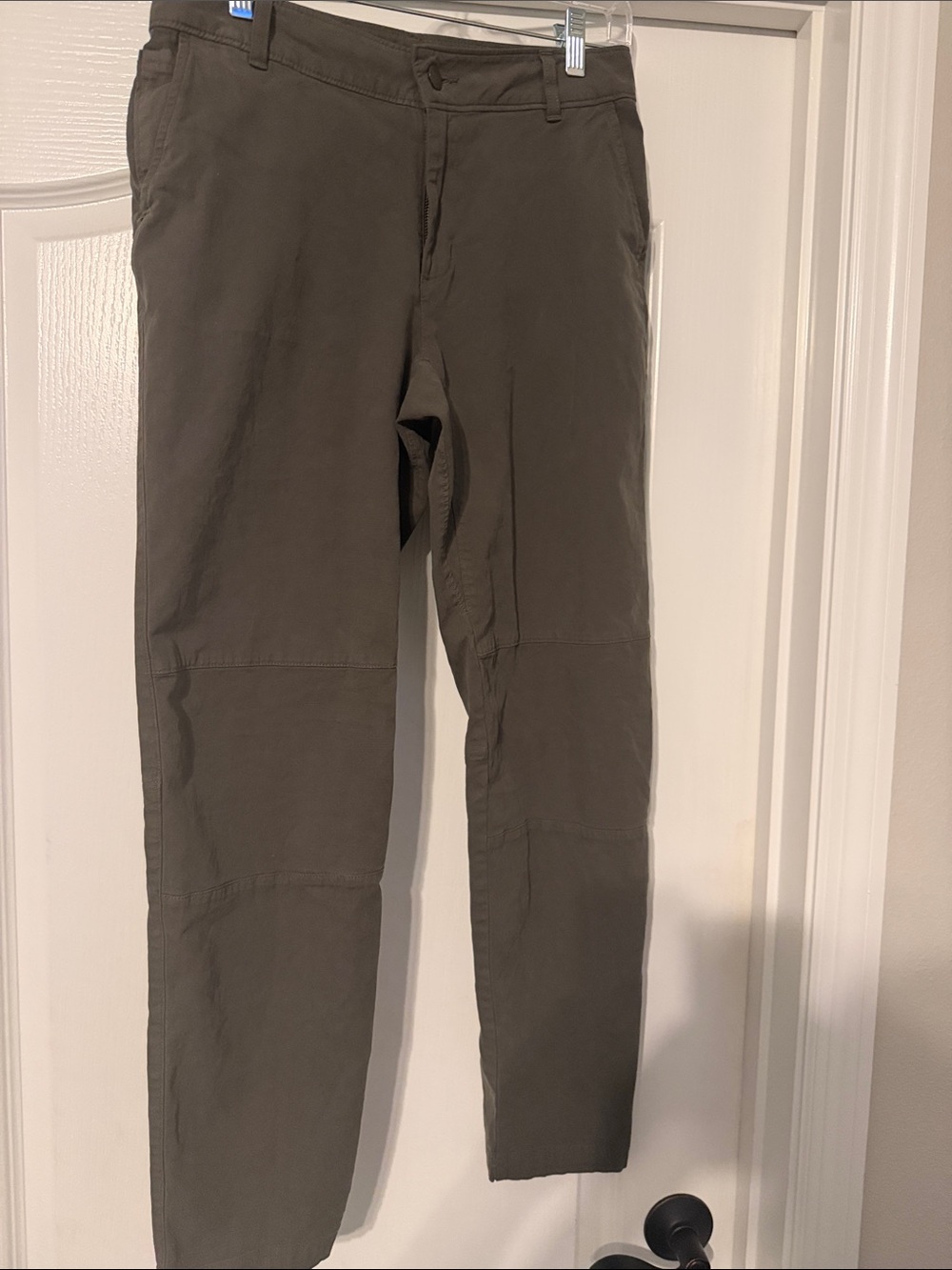 The North Face Women's Slim Straight Chinos in Olive Green